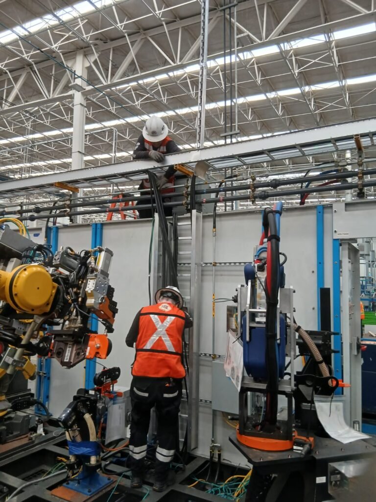 Entrega de proyecto por empresa de rigging industrial en Saltillo.