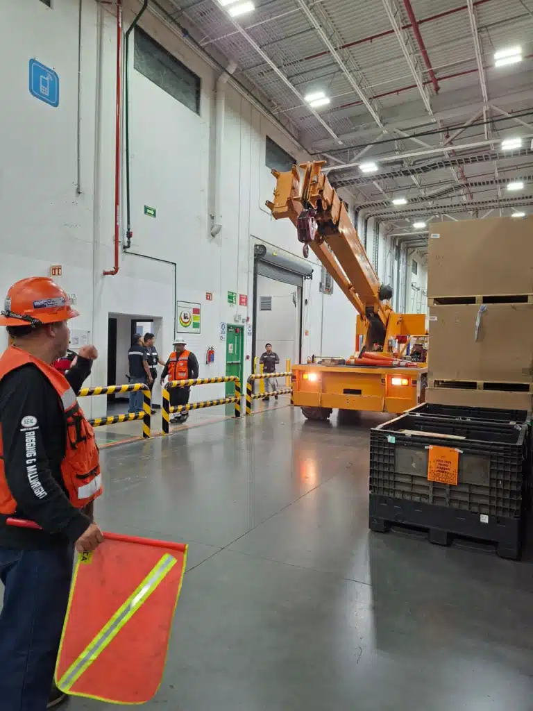 Izaje y Rigging de Precisión en San Luis Potosí gruas broderson izaje instalacion de maquinaria