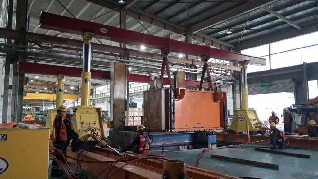 Éxito en El Bajío: Instalación de Maquinaria de Prensa Industrial instalacion de maquinaria rigging prensas seil